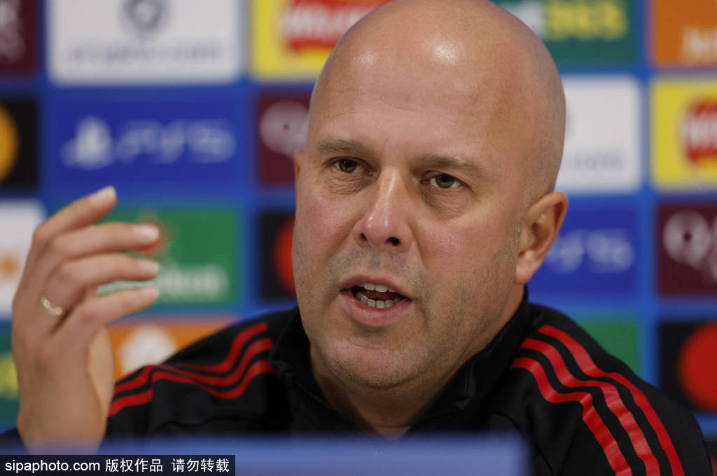 斯洛特：萨拉赫有权不满但不该向媒体说 俱乐部需要做出处理